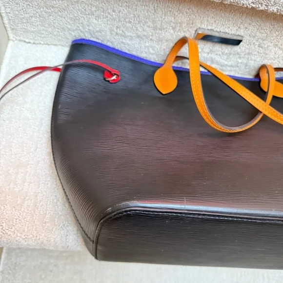 Louis Vuitton Neverfull in EPI Leather Tri colour Noir Figue Safran - Picture 8 of 9